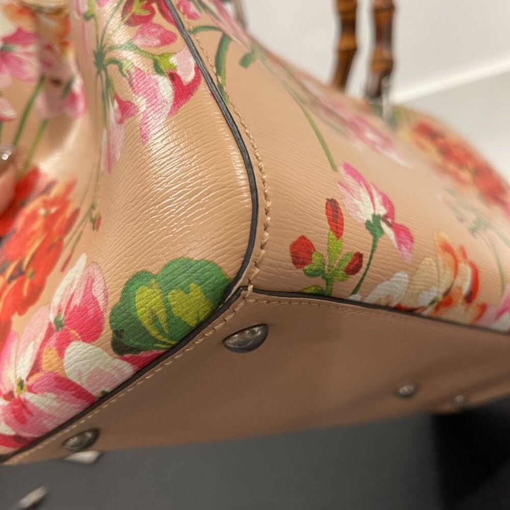 Gucci Bamboo Blooms Floral Shopper Tote (143107) - Picture 7 of 16